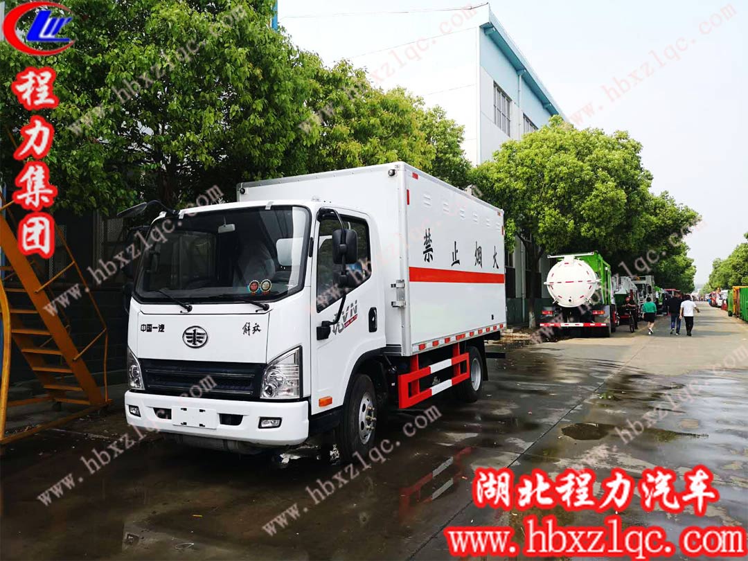 湖北程力解放虎威爆破器材運(yùn)輸車(chē)（國(guó)五）