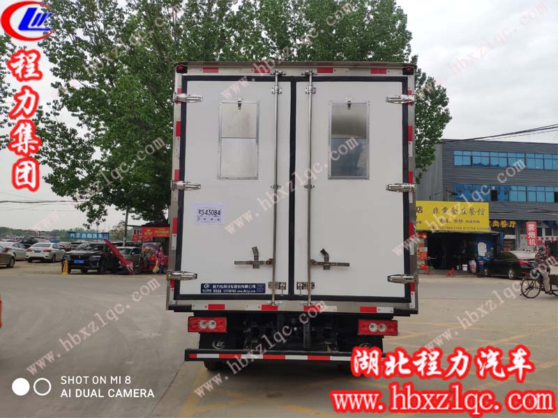 恭喜湖南鄒總在程力專(zhuān)用汽車(chē)股份有限新添一臺(tái)雞苗運(yùn)輸車(chē)