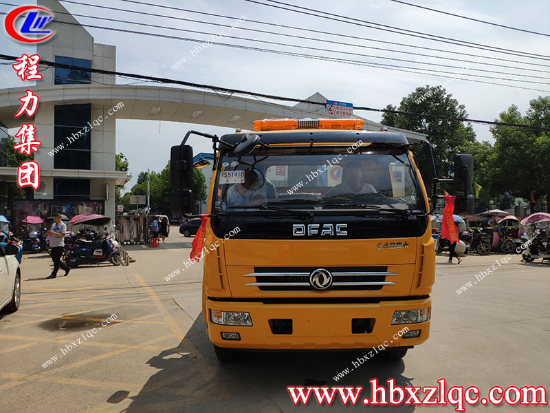 湖北程力集團(tuán)生產(chǎn)的東風(fēng)D8清障車(chē)價(jià)格是多少？