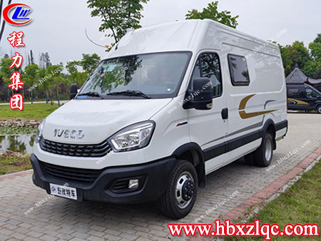 湖北程力牌依維柯歐勝B型房車(chē)，帶你領(lǐng)略不一樣的旅行樂(lè)趣